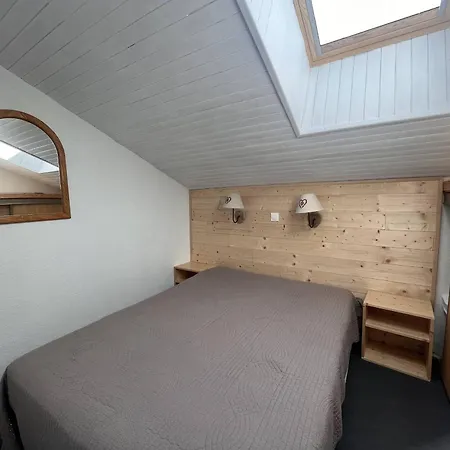 Spacieux Pour 6 Pers A Avec Balcon Et Vue Sur Les Pistes - Fr-1-355-66 Apartment
